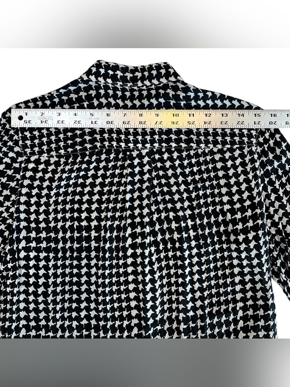 Ann Taylor Black and White Abstract Houndstooth Silk Button-Down Shirt - Picture 10 of 11
